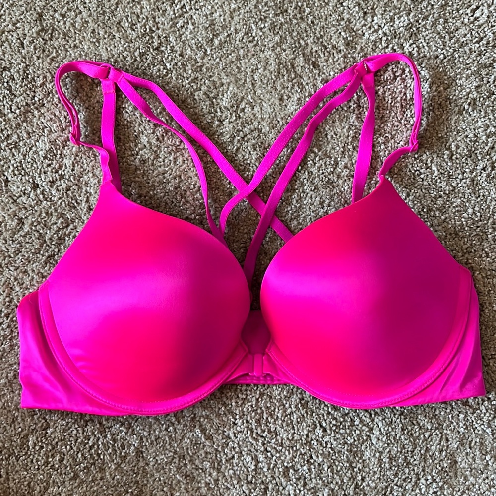 NWOT Victoria’s Secret Very Sexy Push-Up 34C